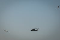 מטוס קרב בתל אביב, אתמול