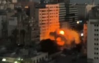 תיעוד מטורף מלב ביירות: מטוס קרב מטיל חימוש על מבנה ענק שקורס בתוך שניות