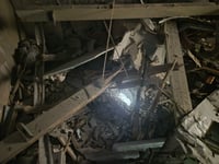 פגיעה ישירה בבית בכרמיאל: תיעודים מהזירה | "אין להתקרב לאזור"