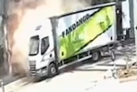 רסיס הטיל מתפוצץ ליד המשאית בתוך מתחם הקניות; כך ניצלו הנהג ואביו