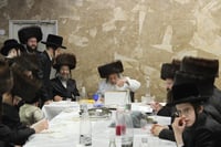 נעילת החג בחצה"ק קומרנא