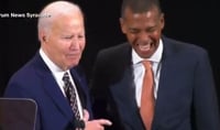 מביך: ביידן זיהה אותו "בטעות" כאובמה וביקש ממנו לעלות לבמה