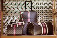 תיקים ומזוודות של לואי ויטון