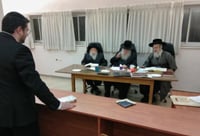 עו"ד בודנהיים בקבלת הברכה מהבד"ץ