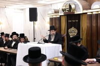 האדמו"ר מתולדות יהודה סטוטשין בפתיחת הזמן