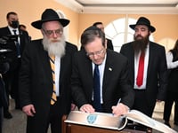 הנשיא הרצוג עם ראשי הקהילה היהודית בקזחסטן