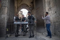 משמר הגבול בכניסה להר הבית בעיר העתיקה בירושלים
