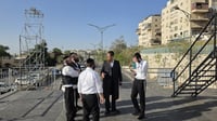 יבטל כל הגזירות: מעמד ההדלקה המרכזי של המשפיע ר' מיילך בירושלים