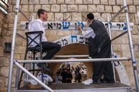 צובעים את העיר וקדיש במירון