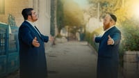 הזמר שרוליק רוט מארח את אביו בקליפ מרגש: "לב אבות"
