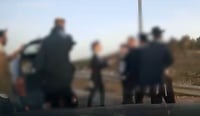 עוד בחור, ועוד אחד ועוד אחד | השוטרים נדהמו כמה בחורי ישיבות נכנסו לרכב זעיר