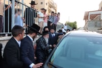 הראשל"צ הגר"ד יוסף בביקור אצל האדמו"ר מקרעטשניף ק"ג