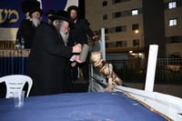 הגר"ש אלתר בהנחת אבן הפינה למוסדותיו הק' בבית שמש