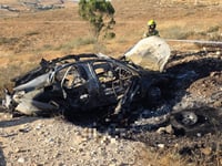 זירה מחרידה: שני הרוגים אותרו ברכב שנשרף כליל בדרום הארץ