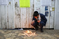 הדלקת נרות לזכר ה-45 שנהרגו בזירת האסון בהר מירון
