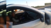 השוטר לנהג המובך שנתפס בכביש: "אתה טס לסופר פארם" | צפו