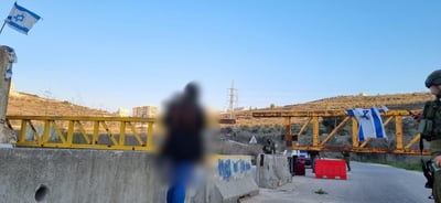 הדס מקבלת את בנה בכניסה לשכם