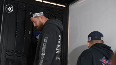 אחרי שנה בלב הכנופייה: המשטרה פשטה ועצרה עשרות 