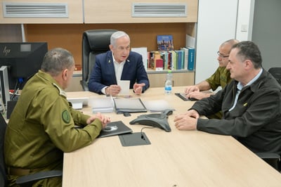 בלי רונן בר: התמונות שפרסמה לשכת נתניהו - והתגובה