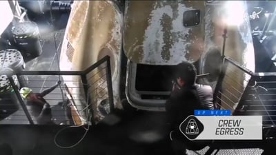 תיעוד מדהים: האסטרונאוטים נחתו בקפסולה בכדור הארץ 