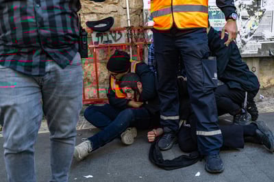 בלשים מחופשים לעובדי עירייה
