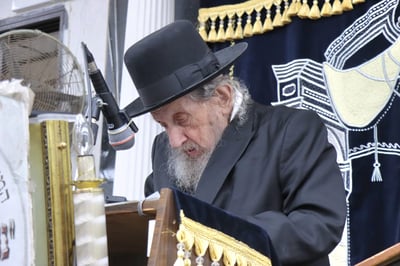 המנהיג הליטאי הגר"ד לנדו, מעד הלילה בביתו; נערכות בדיקות בבית החולים
