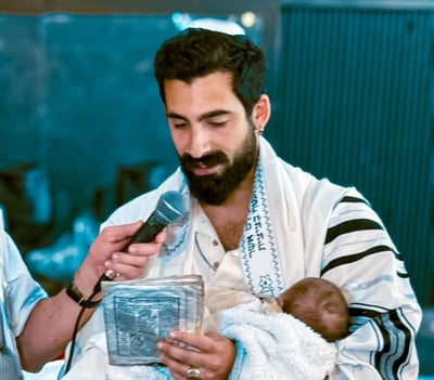 המהפך האמוני בעקבות הטבח: המפורסם משתף על השינוי שעבר מאז טבח שמחת תורה