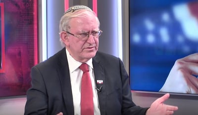 עורך הדין מארק צל באולפני כיכר השבת