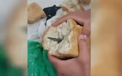 הסוהרים היו המומים: זה מה שגילו בתוך חלות תמימות בכלא