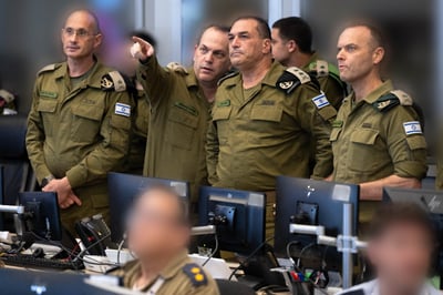 הצצה לחדר הפיקוד: הרמטכ"ל בזמן המתקפה באיראן וחילוץ החטופים