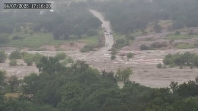השיטפונות בטקסס: מספר ילדות עדיין נעדרות; הסיכויים לאתרן בחיים - אפסיים