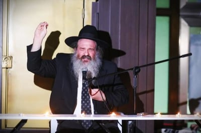 ליל תשעה באב: הגה"צ רבי אהרן בירנצוייג בדברי נהי ומספד | שידור חי