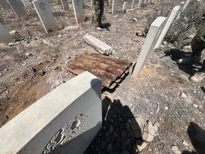 בין הקברים: קני שיגור אותרו בבית הקברות הנוצרי בדרג' תופאח | תיעוד 