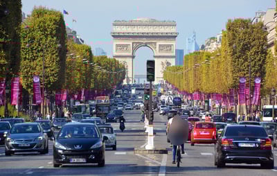 שדרת השאנז אליזה בפריז