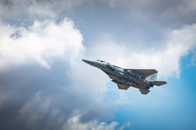 2,200 ק"מ מישראל: תיעוד מהתקיפה העצימה ביותר של חיל האוויר בתימן