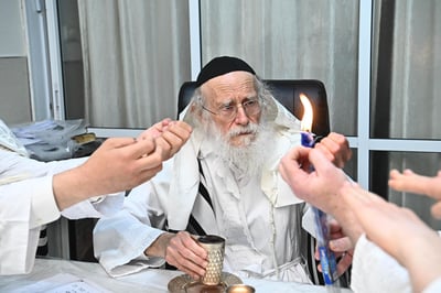 המקובל הגה"צ רבי שמעון גלאי במוצאי יום כיפור