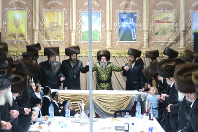 שמחת בית השואבה בחצה"ק סקולען ירושלים