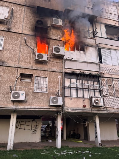 השריפה הבוקר בבת ים