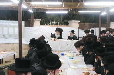 שמחת בית השואבה בחצה"ק דושינסקיא