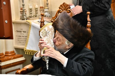 הקפות שניות בחצה"ק קופטשניץ