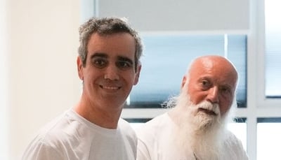 שורד השבי עומרי מירן עם אביו דני