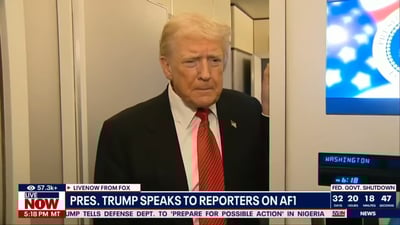 טראמפ במטוס