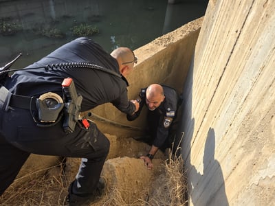 כוחות משטרה באזור שבו נמצאה
