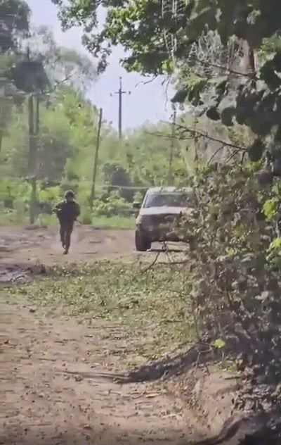 הקרב הצמוד בין חייל אוקראיני לבין הרחפן