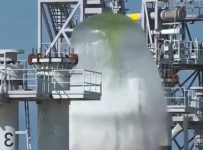 450,000 גלונים של מים: כך נאס״א מצילה את השיגור - צפו