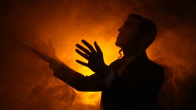 שמוליק סוכות בסינגל אחרון לקראת האלבום: "אל תסתתר"