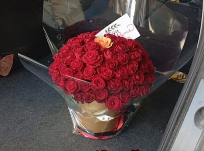 האקרים איראנים: פרצנו לרכב של מדען גרעין ישראלי, השארנו פרחים ומסר