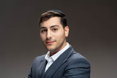 ארי גולד משיק סינגל חדש: “משהו טוב יגיע”