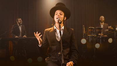 מנדי רוט מחדש את שירו של אברהם: "ס'איז דא א באשעפער"