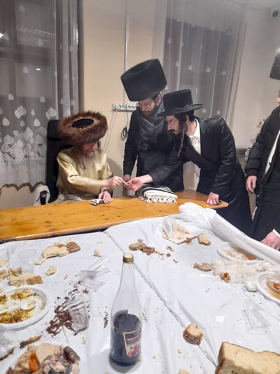 האדמו"ר מלעלוב ניקלשבורג בקרעסטיר